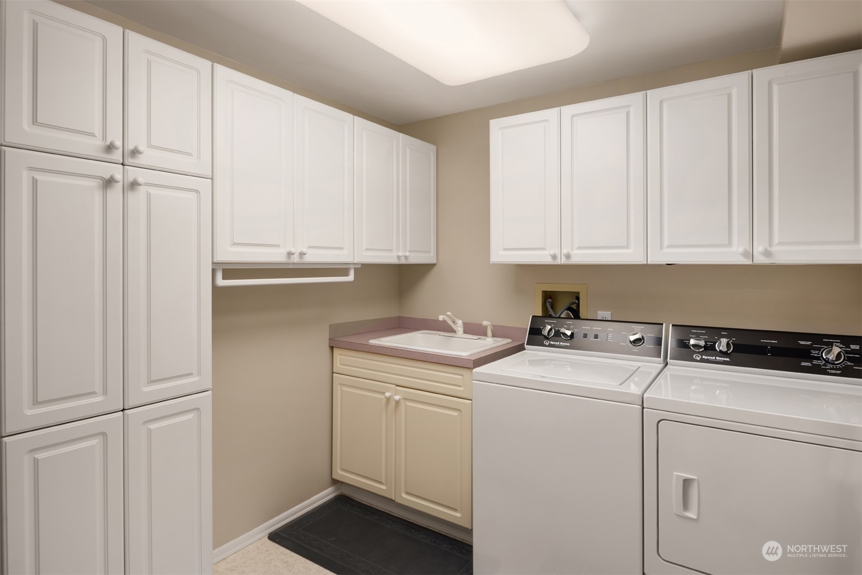 135 2nd Avenue N Unit: 102