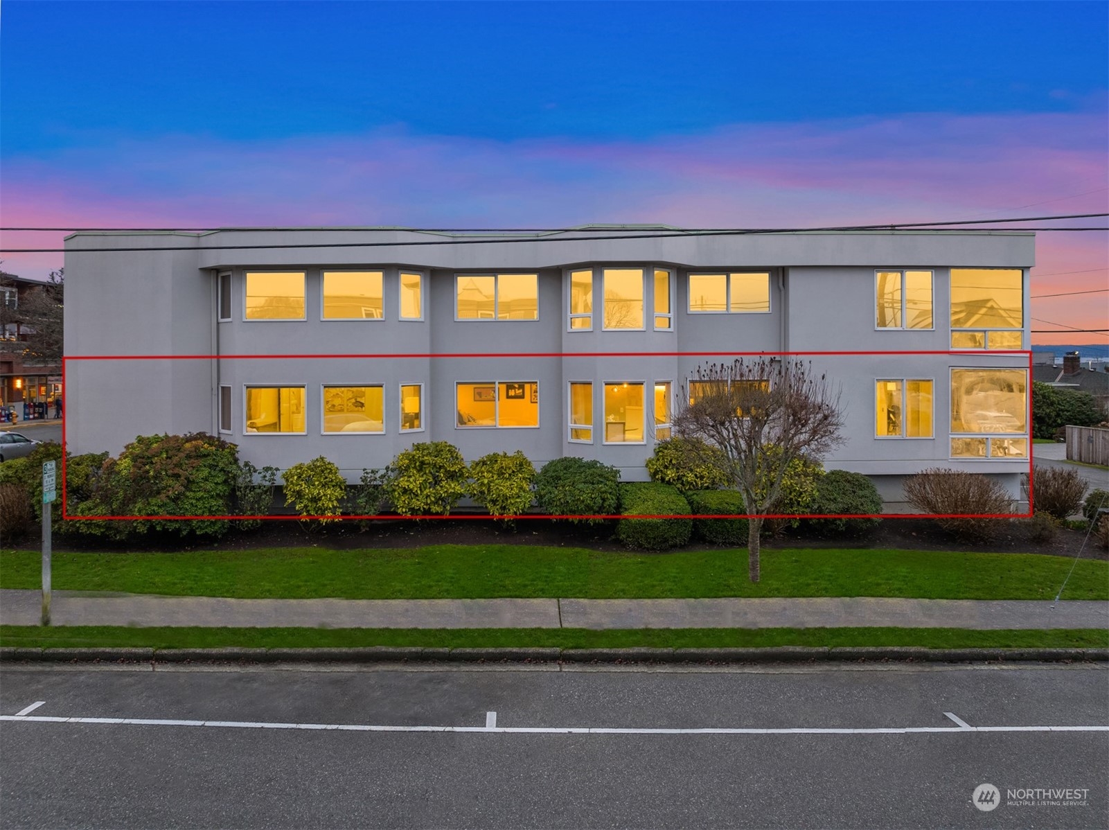 135 2nd Avenue N Unit: 102