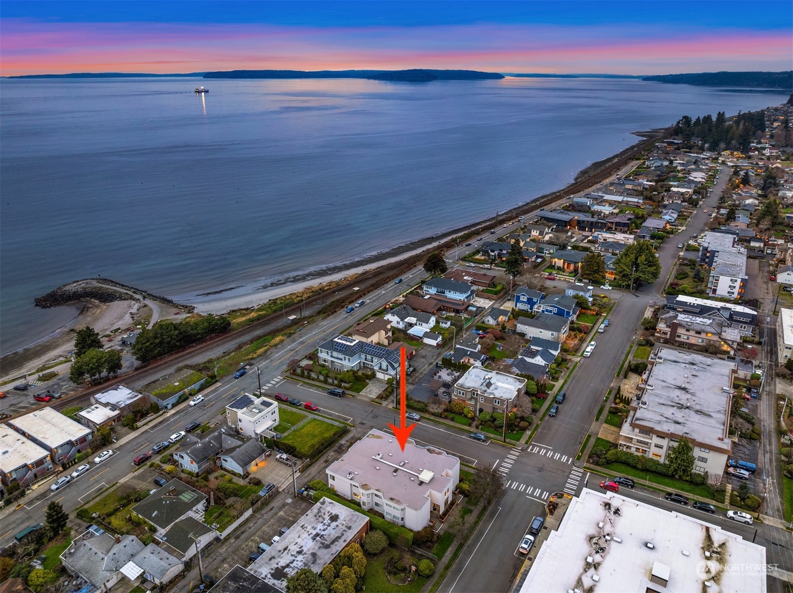 135 2nd Avenue N Unit: 102