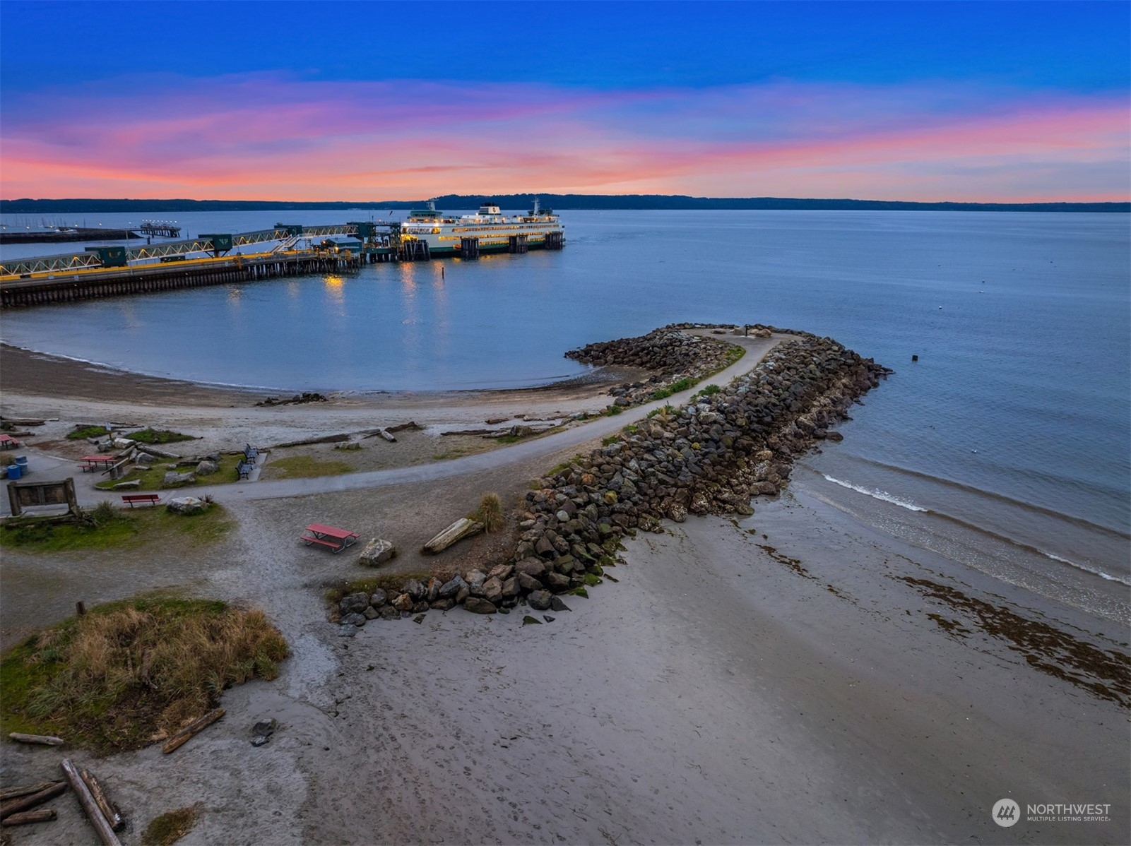 135 2nd Avenue N Unit: 102