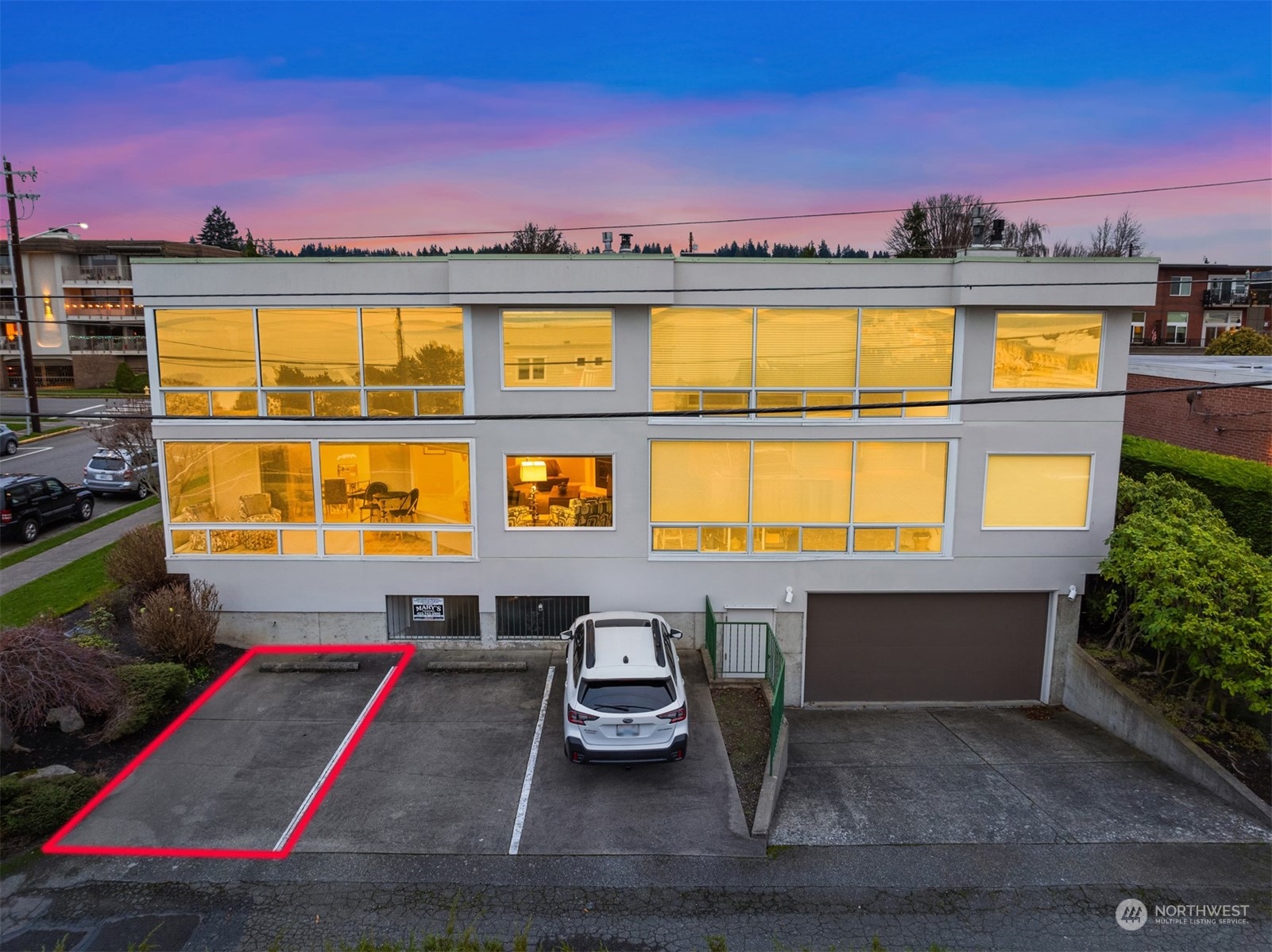 135 2nd Avenue N Unit: 102