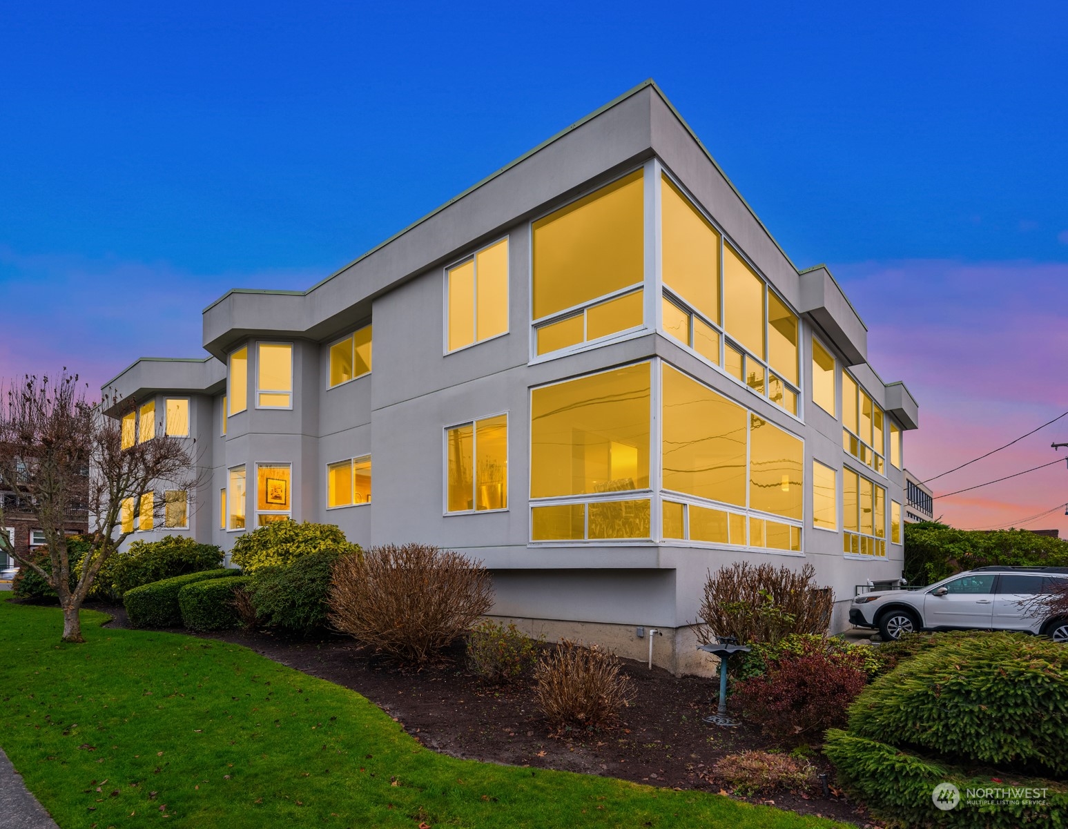135 2nd Avenue N Unit: 102