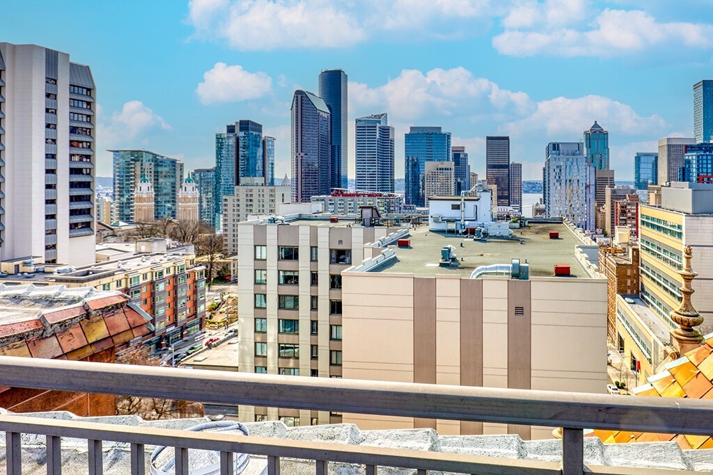 1017 Minor Avenue Unit: 1403