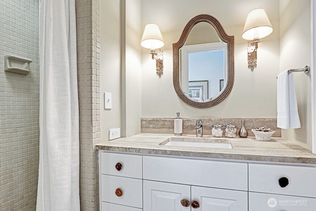 1017 Minor Avenue Unit: 1403