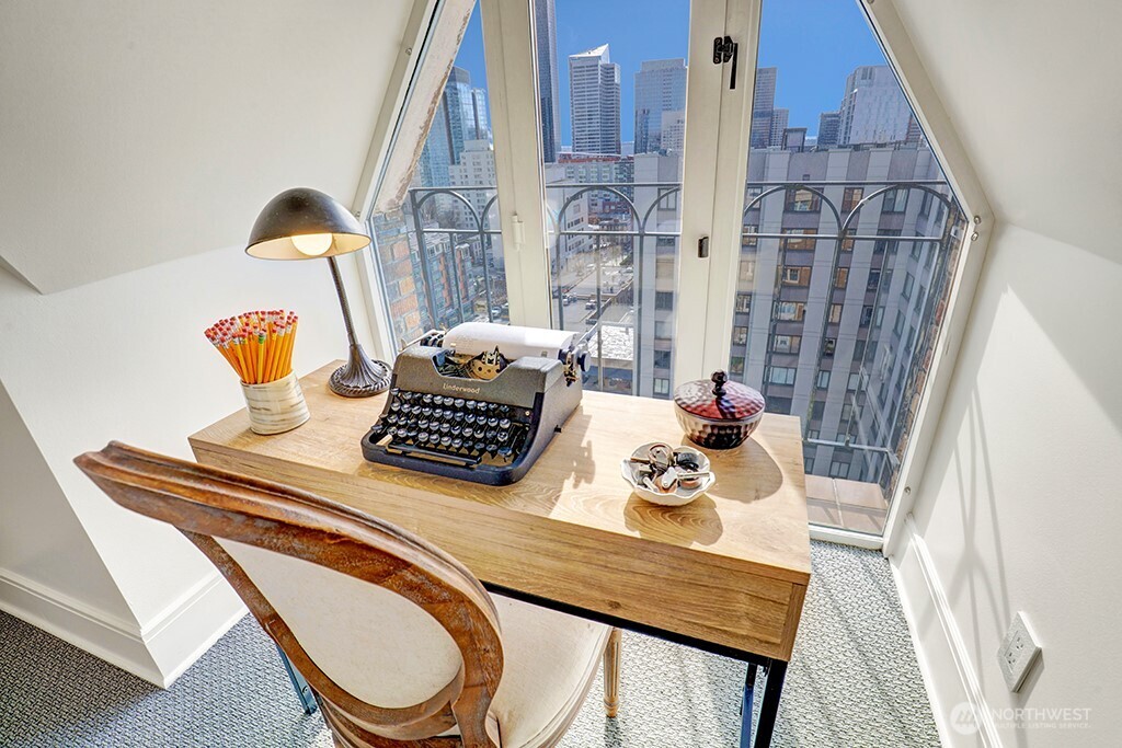 1017 Minor Avenue Unit: 1403