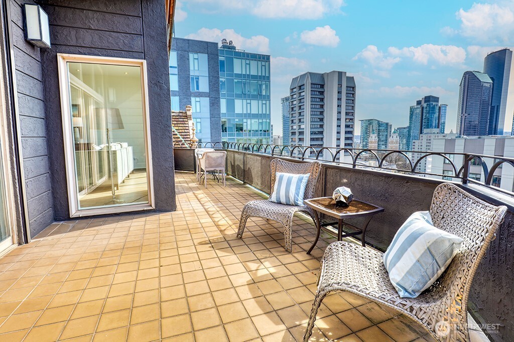 1017 Minor Avenue Unit: 1403