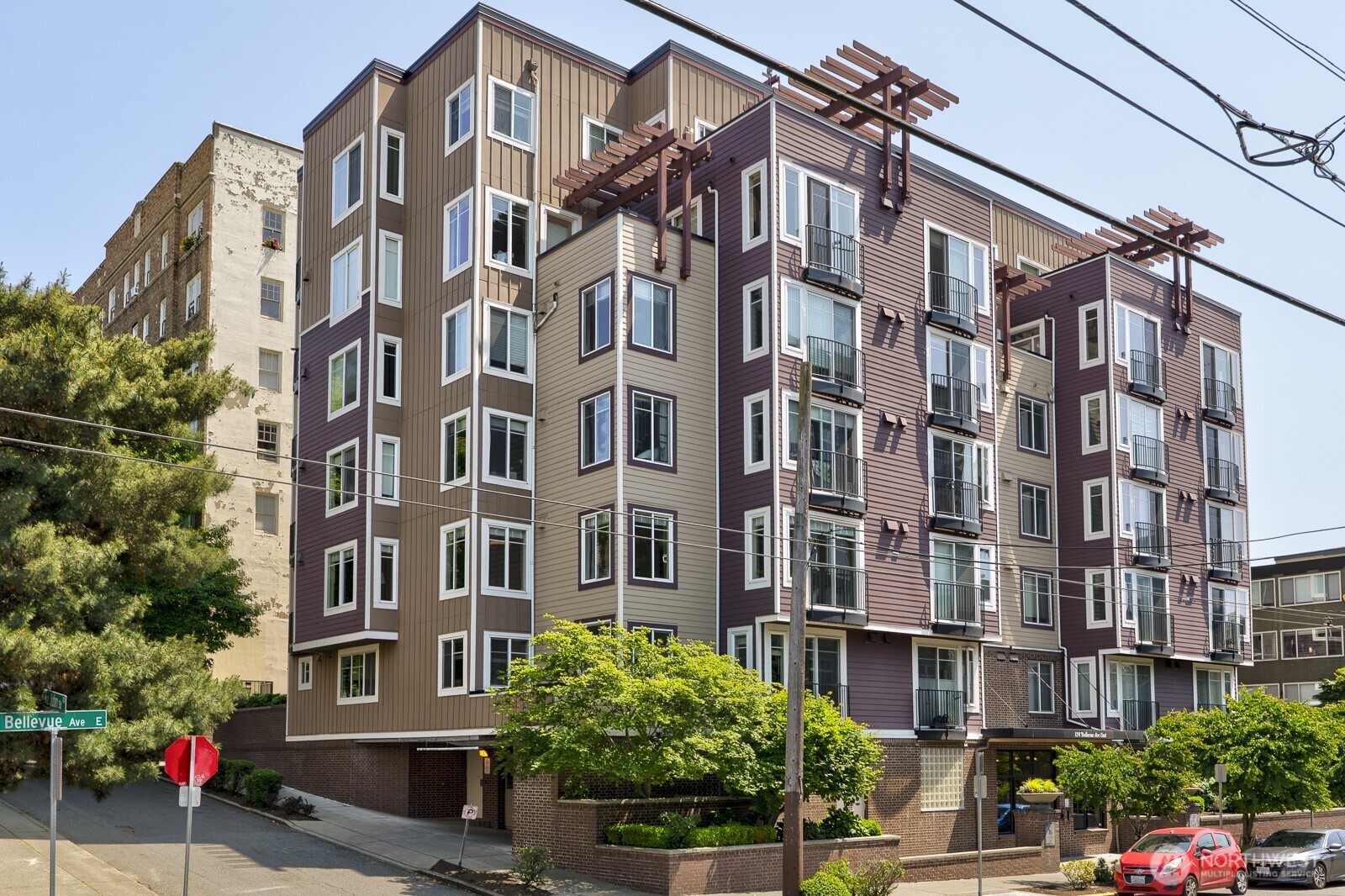 124 Bellevue Avenue E Unit: 305