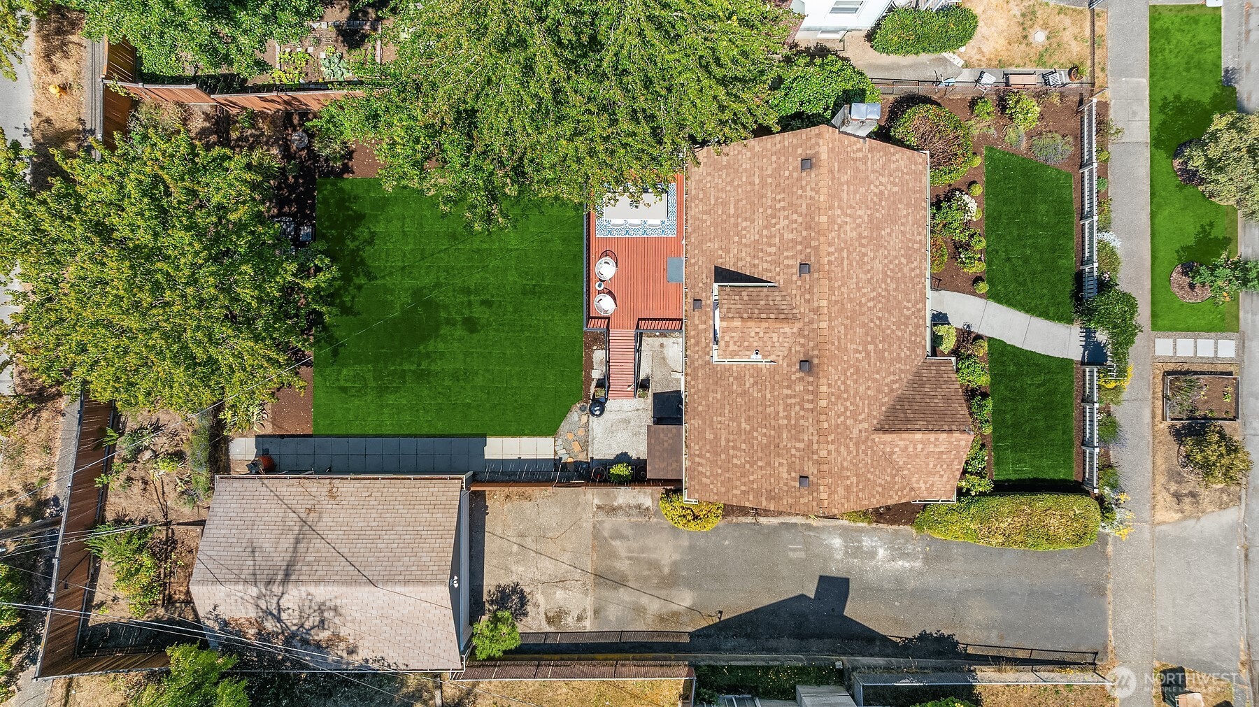 3033 48th Avenue SW