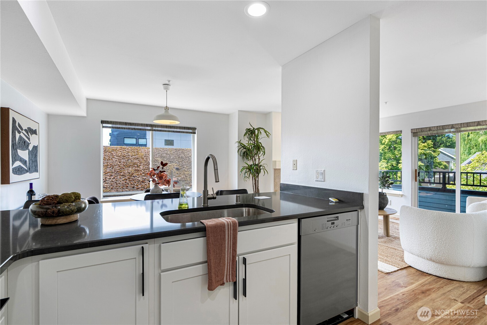 9222 Roosevelt Way NE Unit: 302