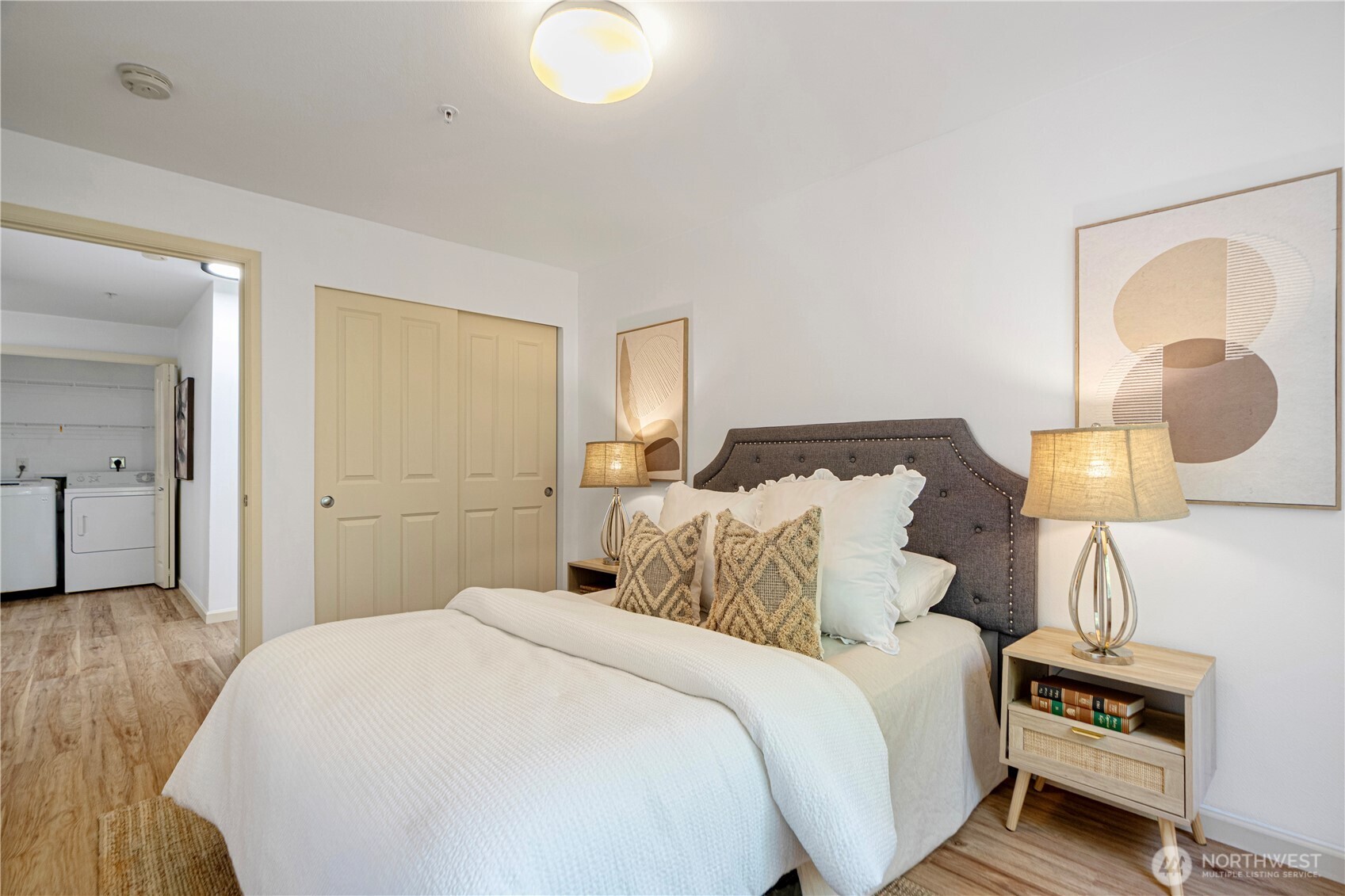 9222 Roosevelt Way NE Unit: 302