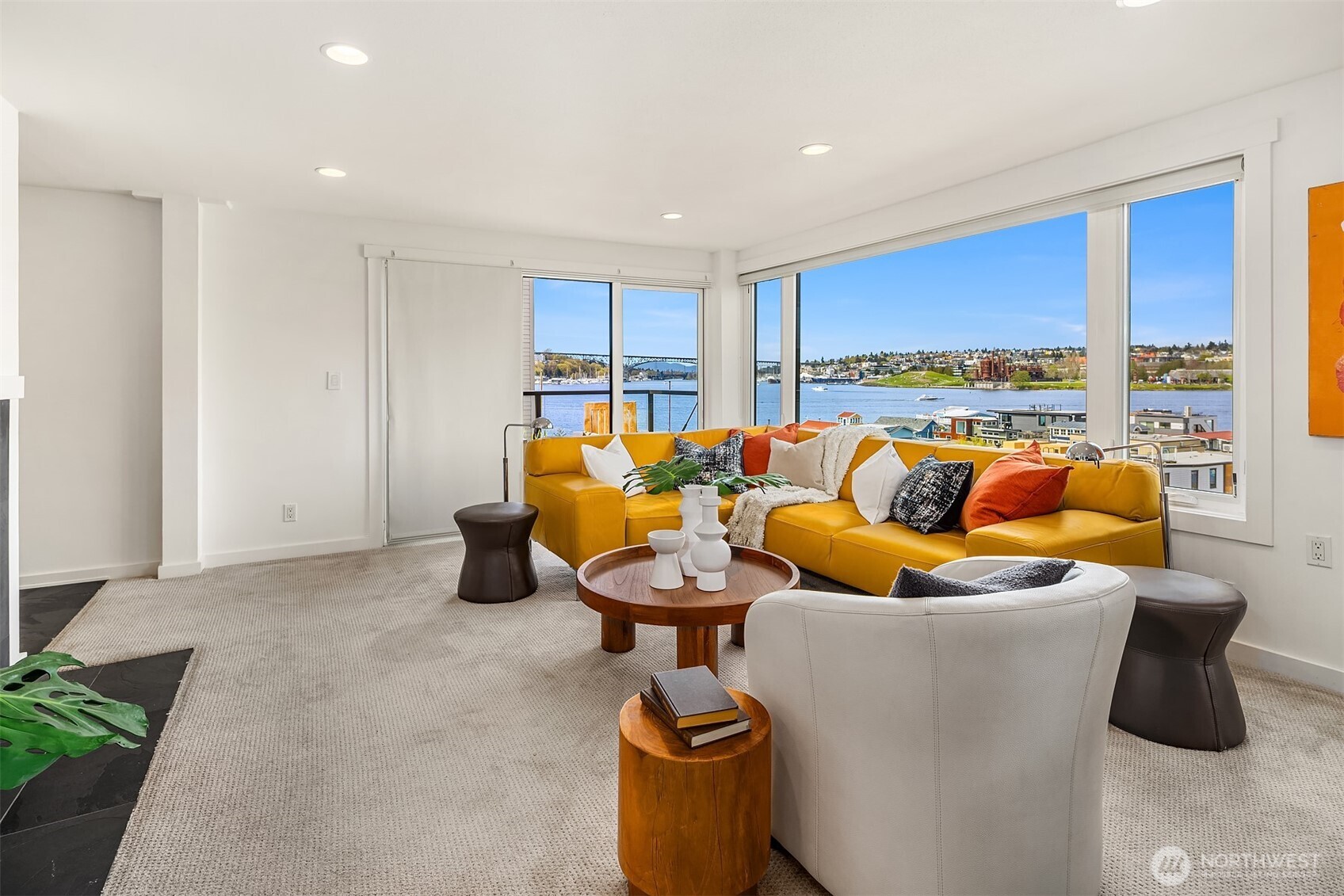 2301 Fairview Avenue E Unit: 301