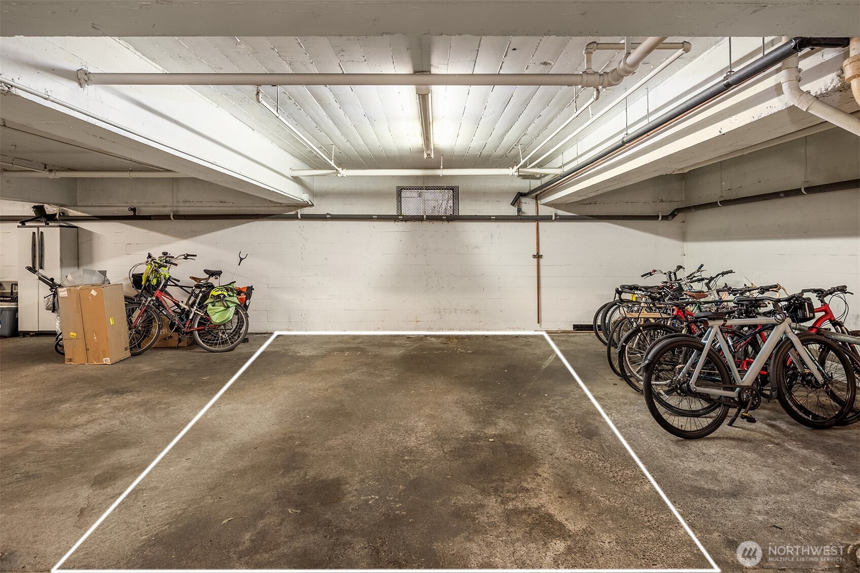 124 Warren Avenue N Unit: 302