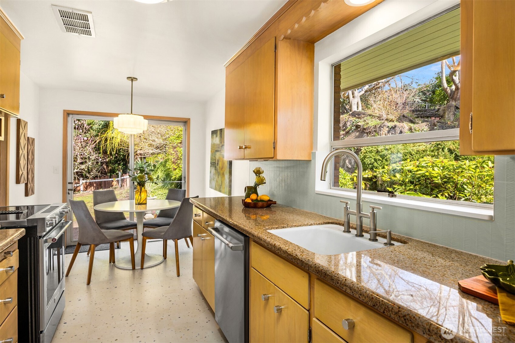 5726 SW Spokane Street