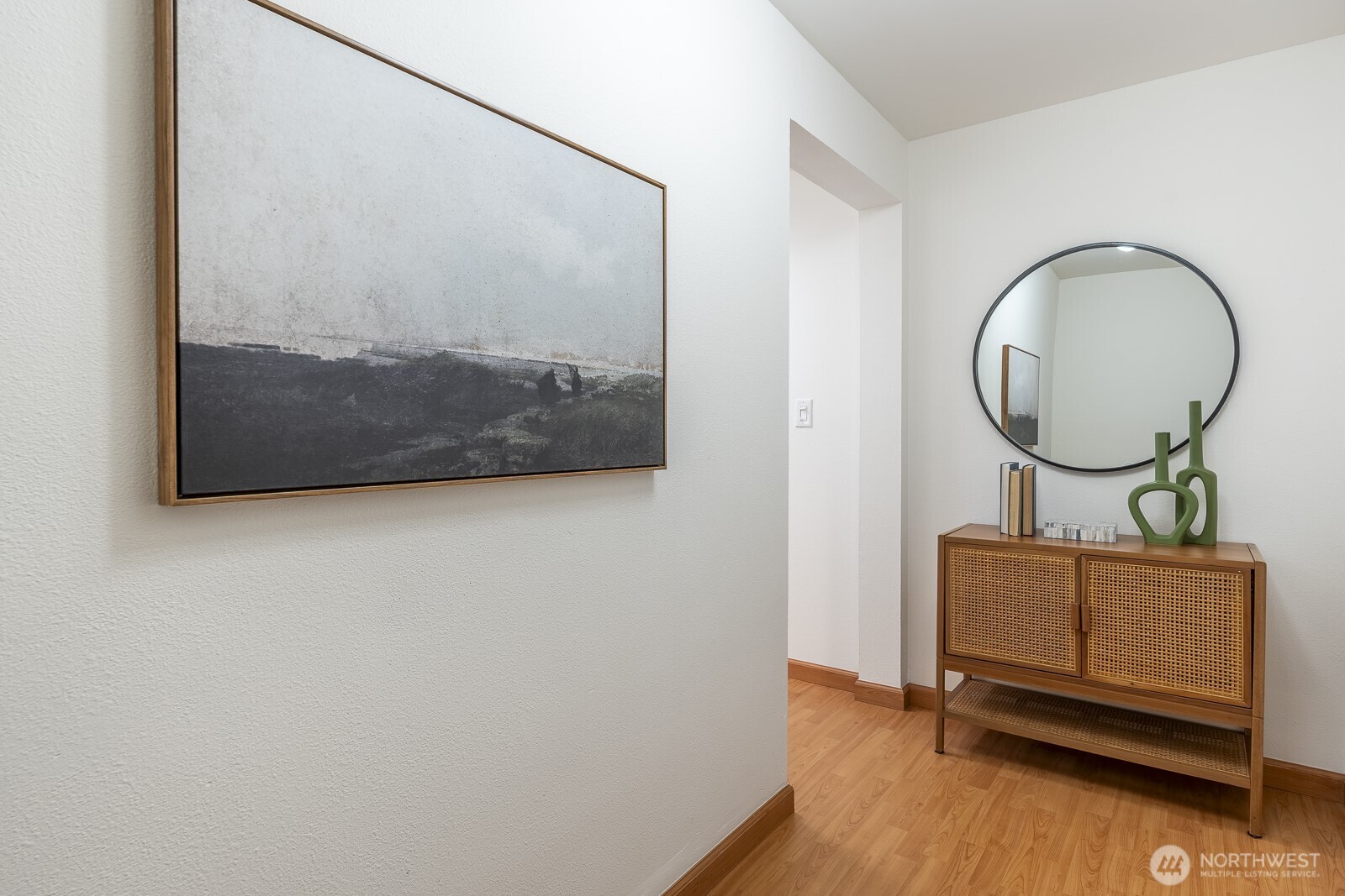 308 Summit Avenue E Unit: 203