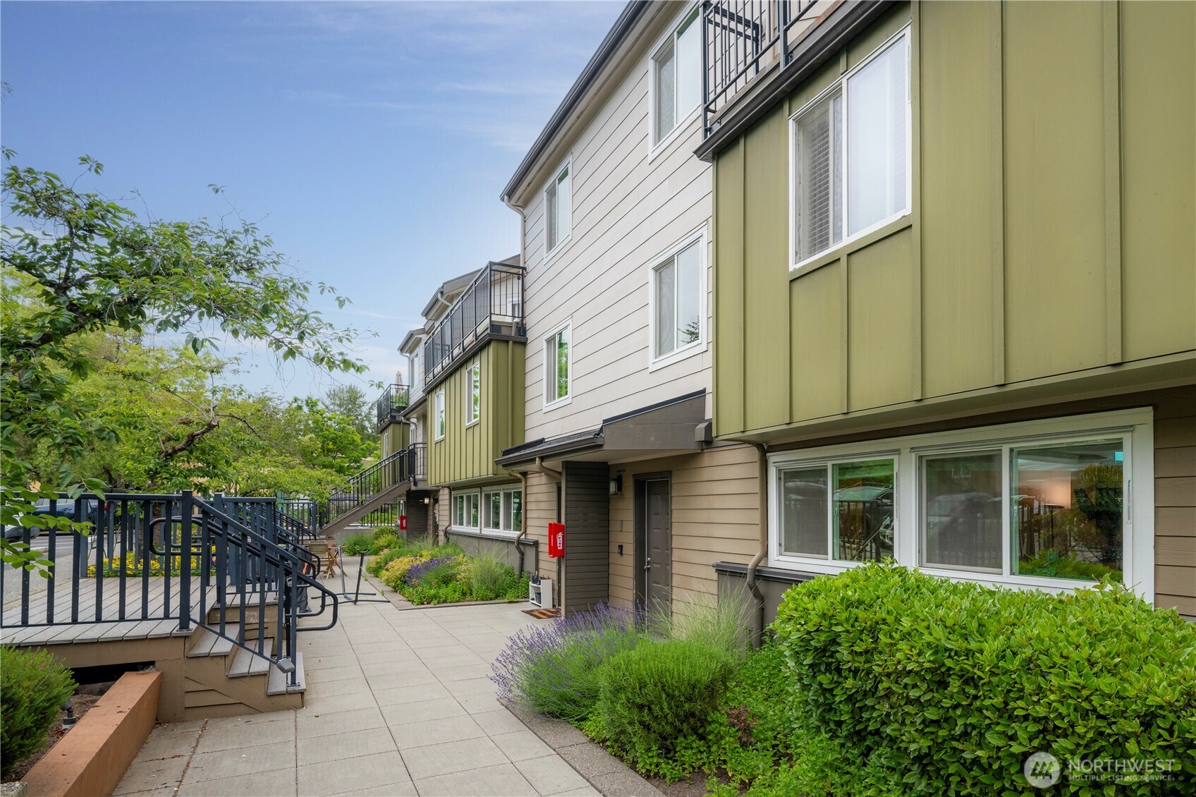 15827 NE Leary Way Unit: B-114