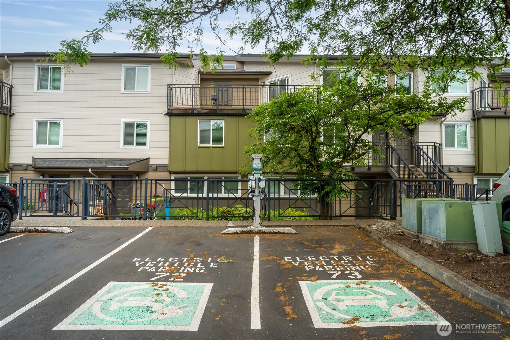 15827 NE Leary Way Unit: B-114