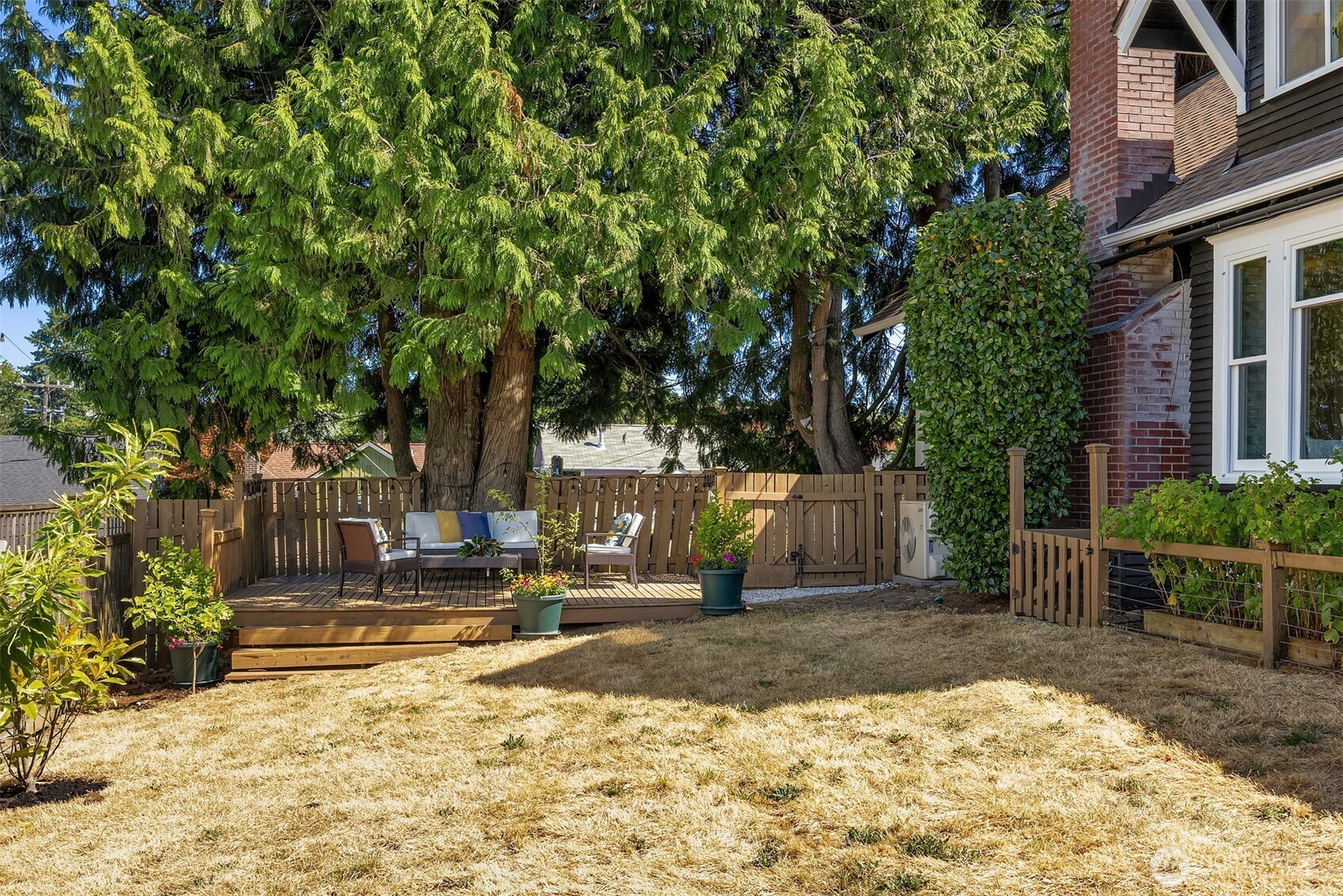907 NE 72nd Street