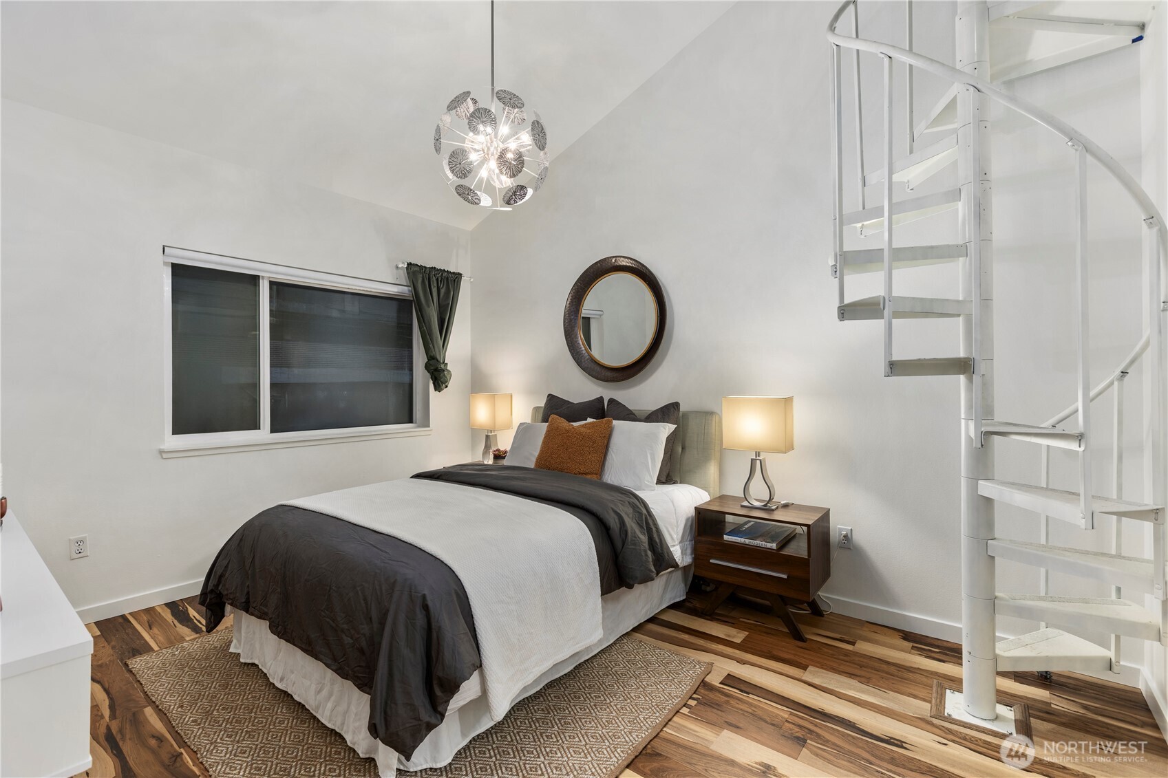 524 6th Avenue W Unit: 407