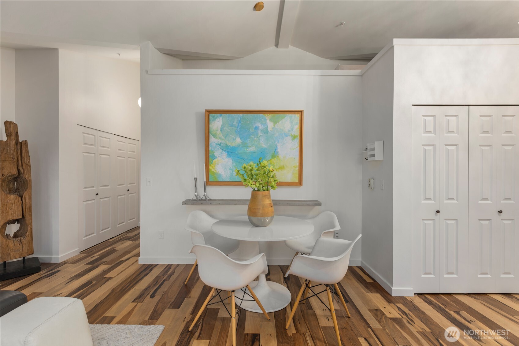 524 6th Avenue W Unit: 407