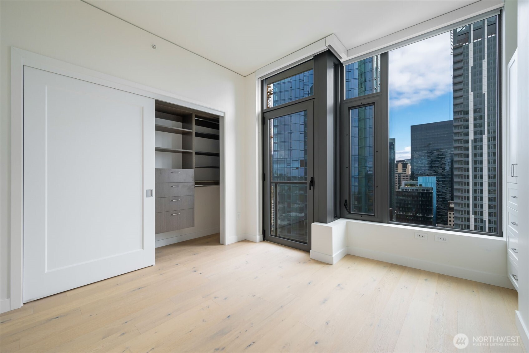 2510 6th Avenue Unit: 2603