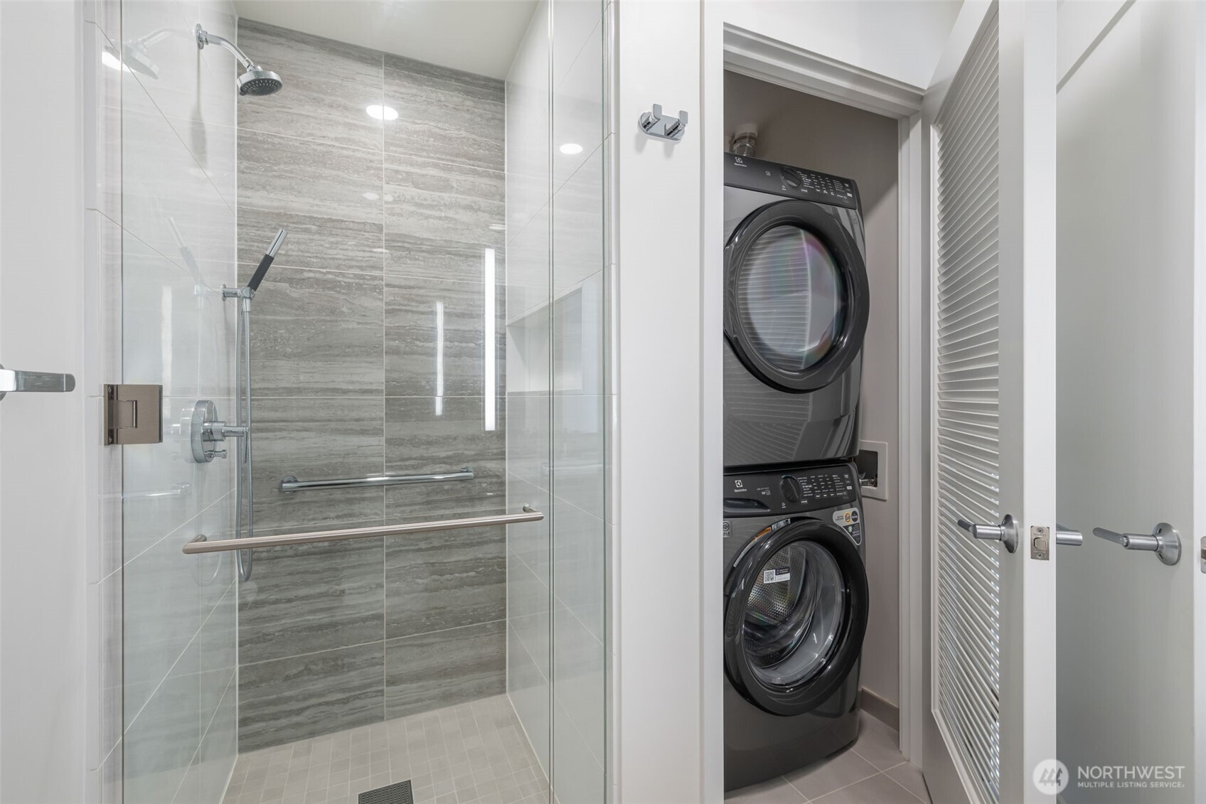 2510 6th Avenue Unit: 2603