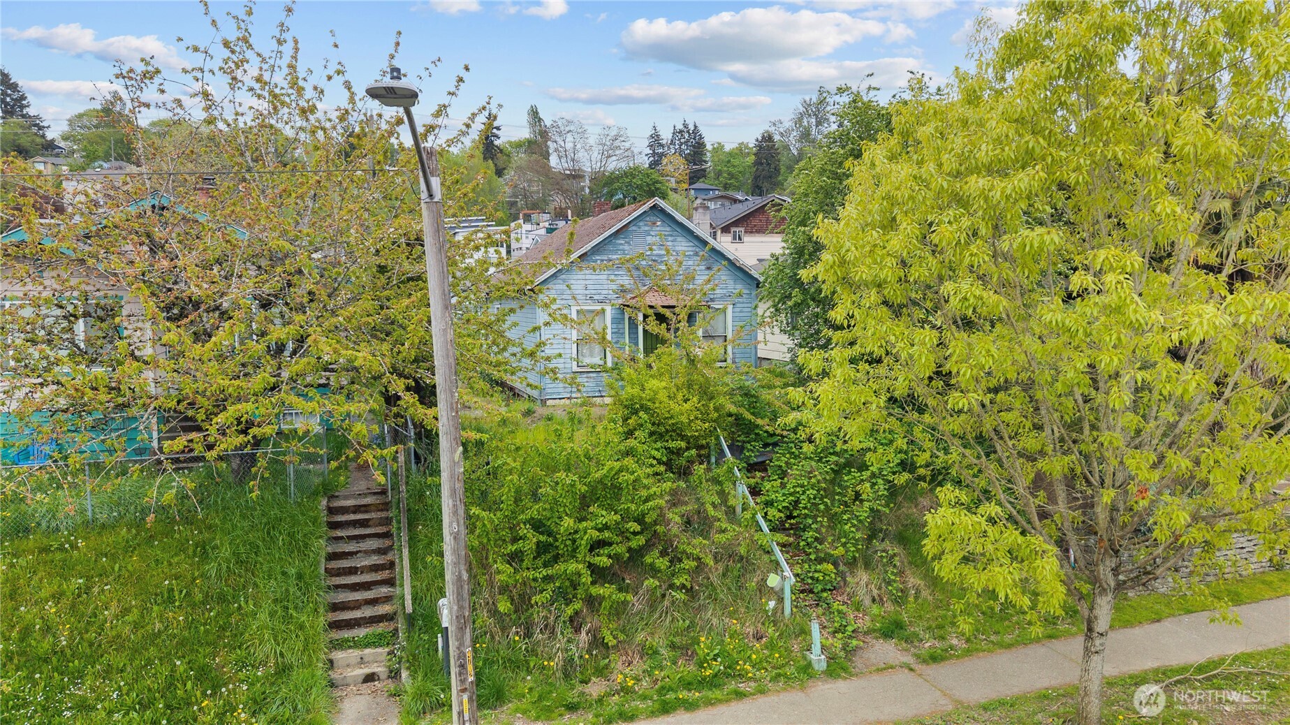 4724 25th Ave SW