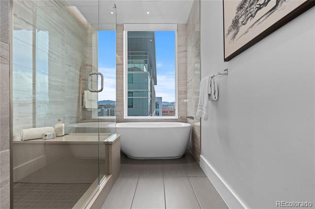155 Steele Street Unit: 917