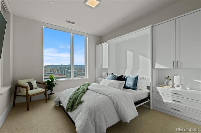 155 Steele Street Unit: 917