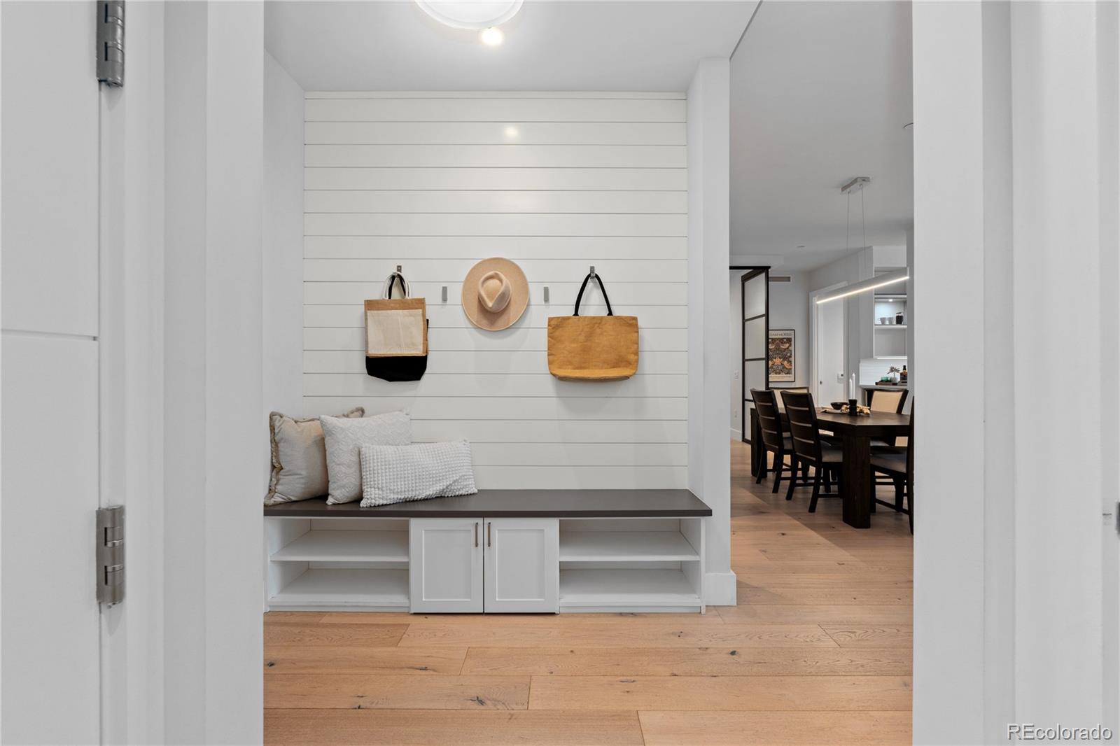 155 Steele Street Unit: 917