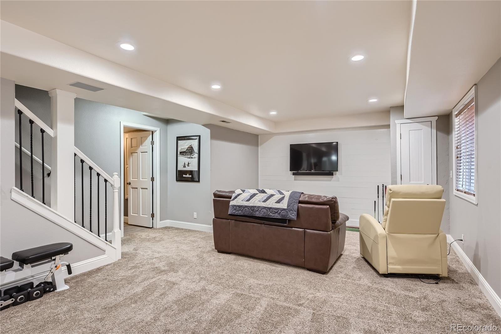 8946 Forrest Drive