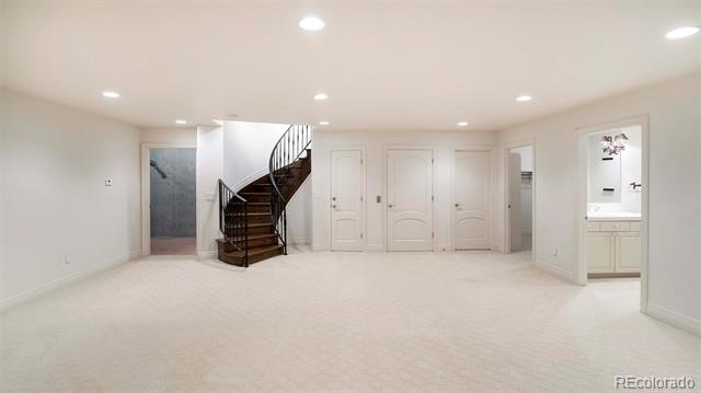 401 Dexter Street
