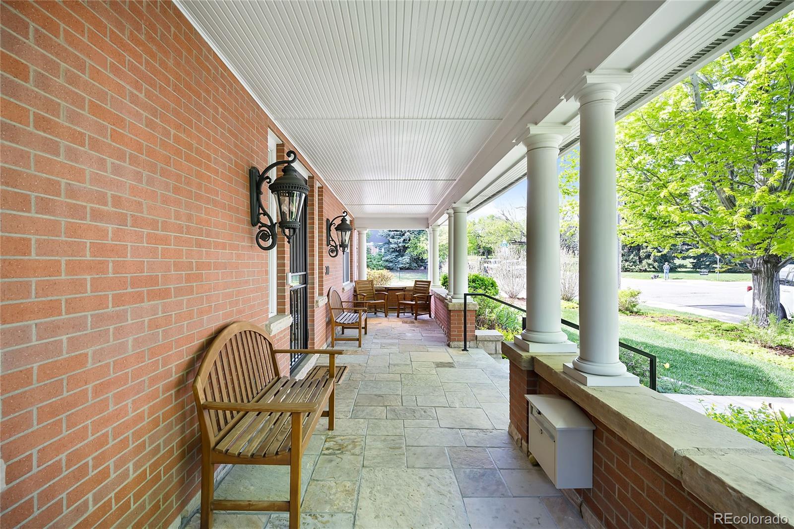 300 Glencoe Street