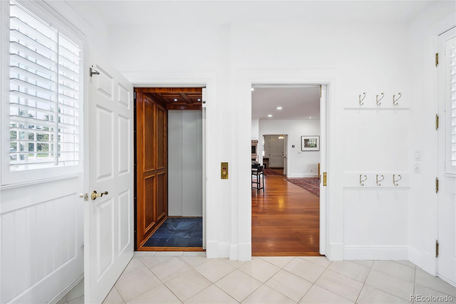 300 Glencoe Street