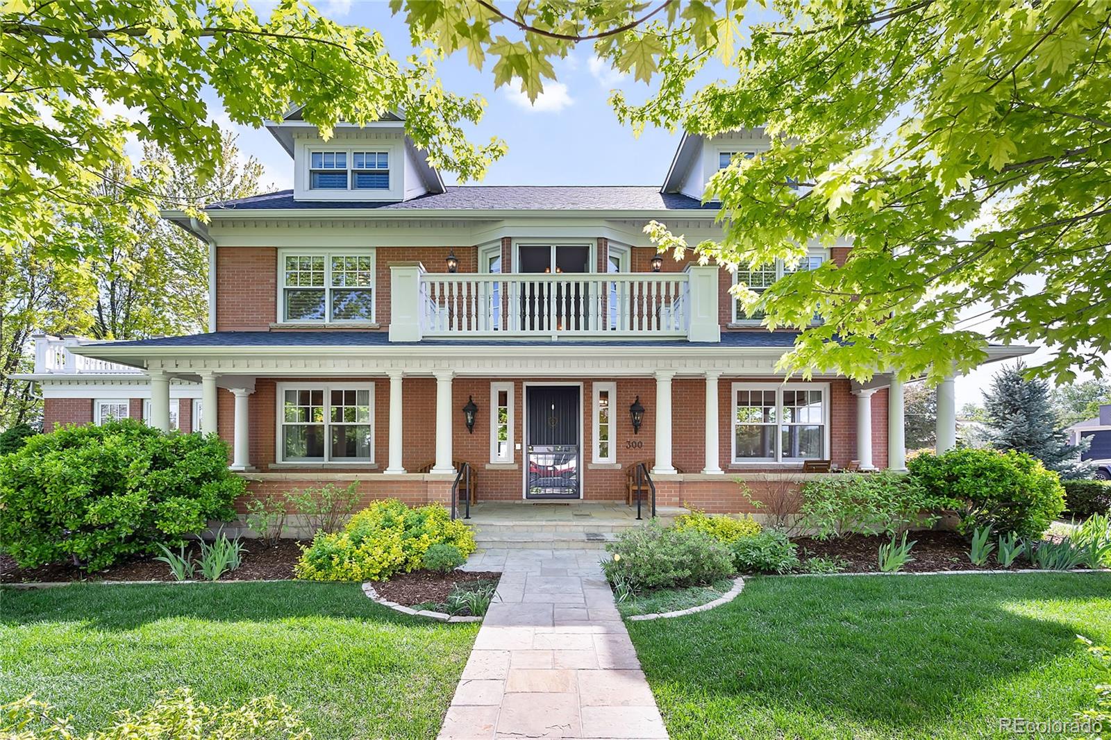 300 Glencoe Street