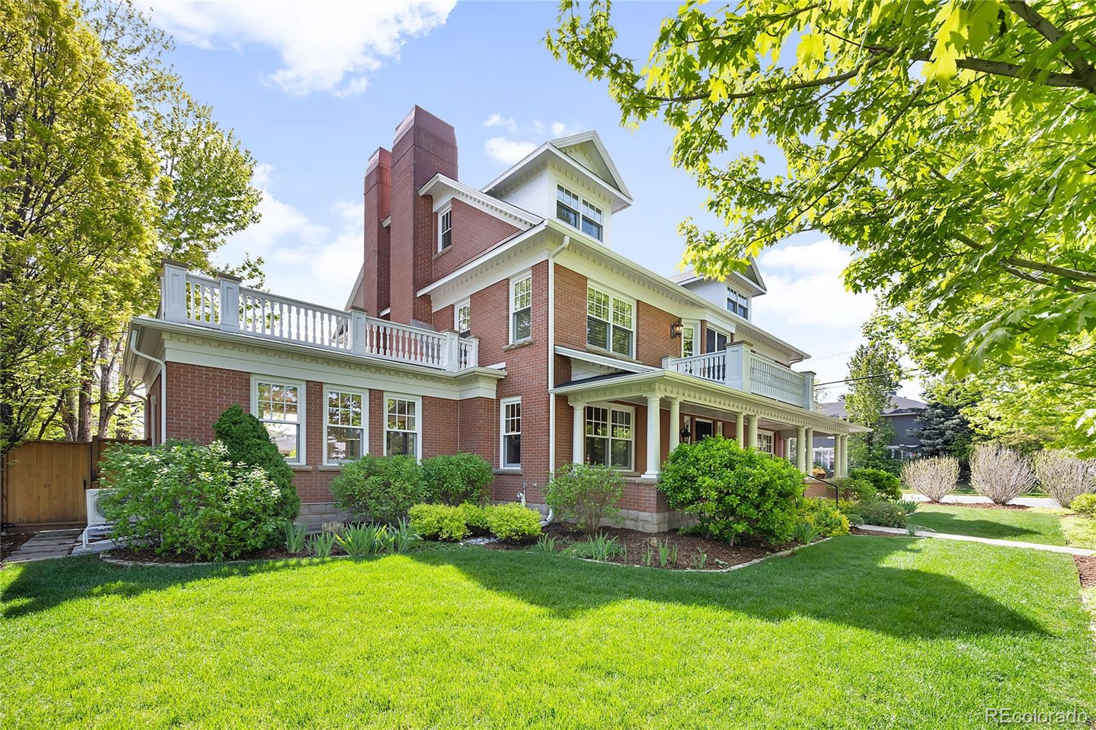 300 Glencoe Street