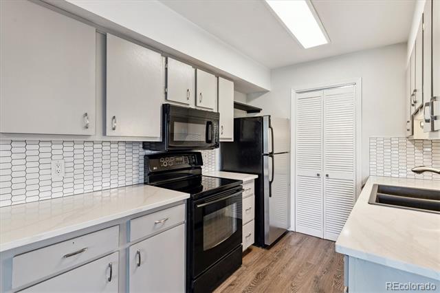 1820 Newland Court Unit: 210