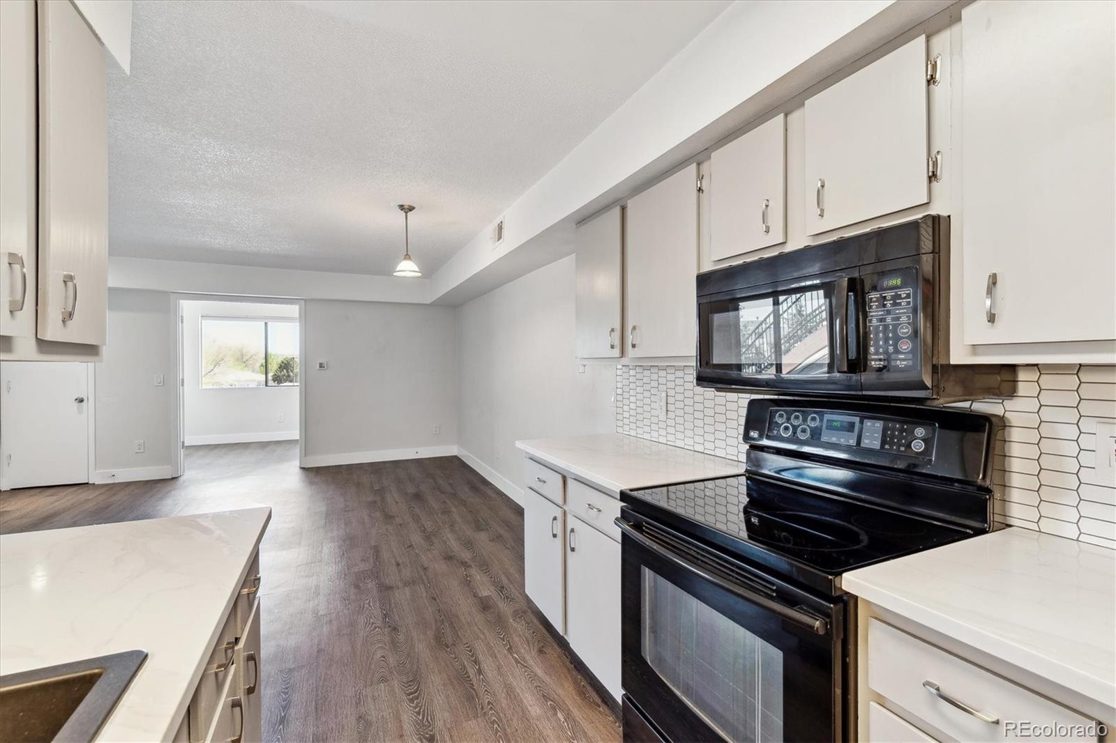 1820 Newland Court Unit: 210