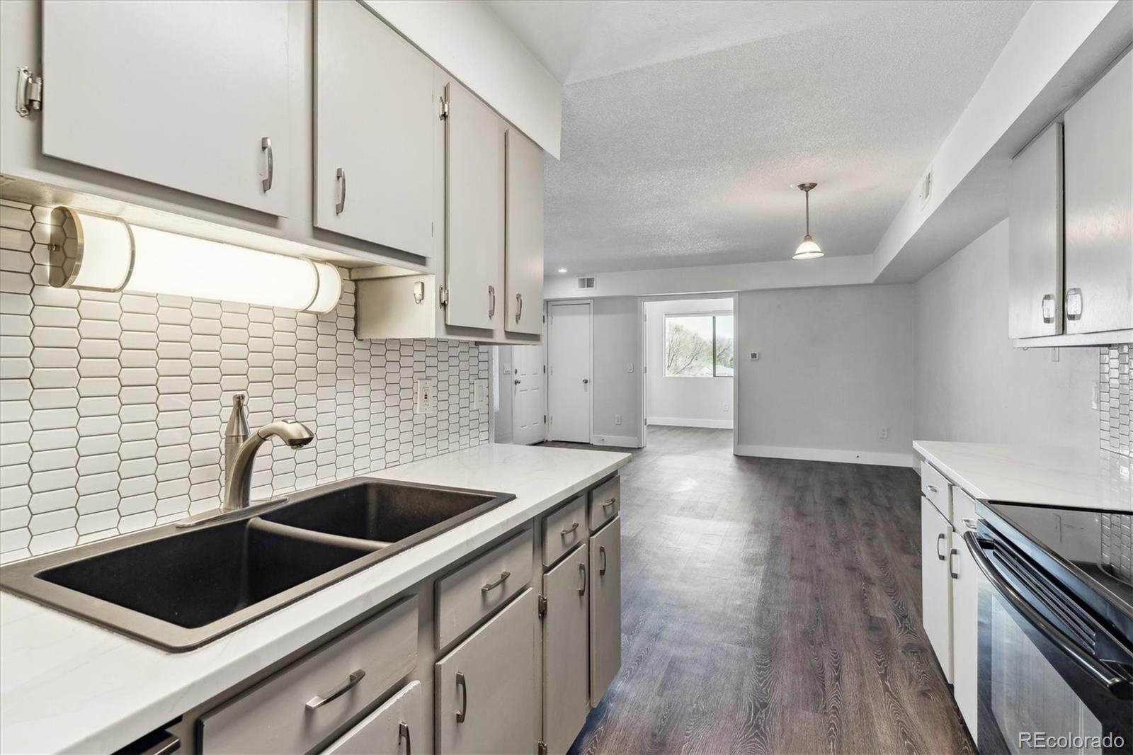 1820 Newland Court Unit: 210