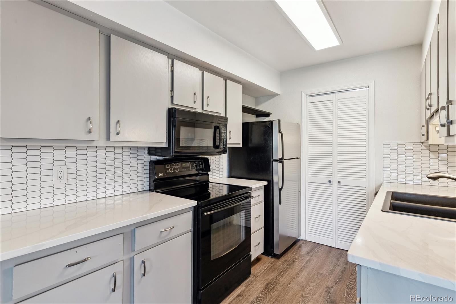 1820 Newland Court Unit: 210