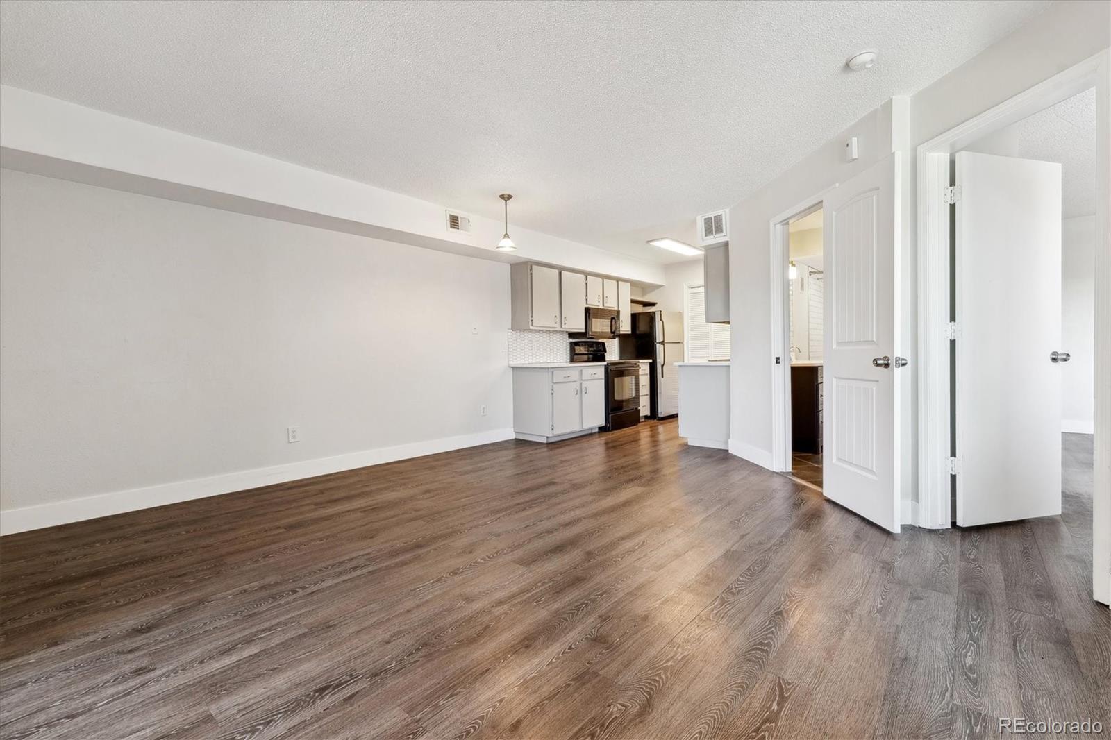 1820 Newland Court Unit: 210