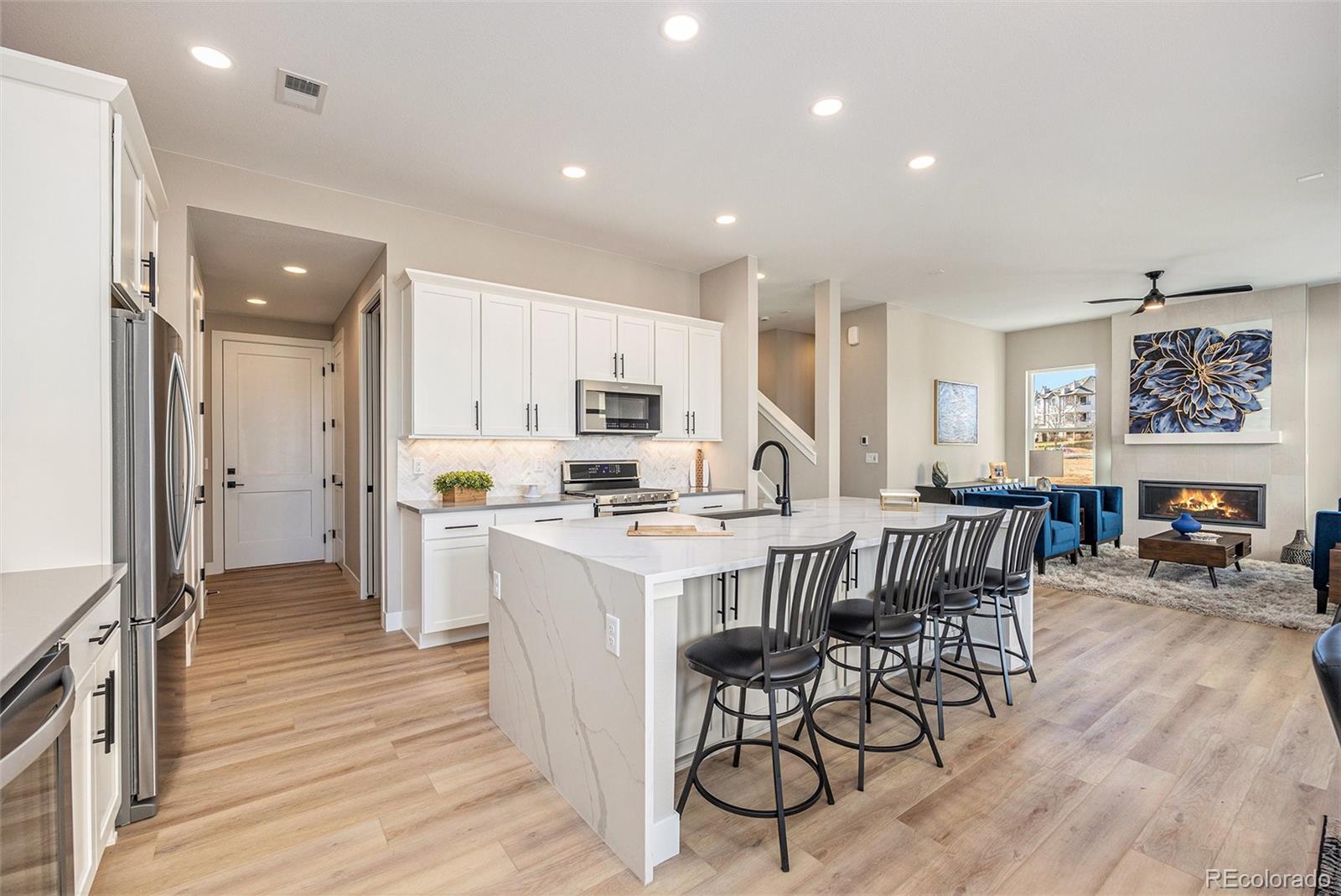888 S Valentia Street Unit: 106