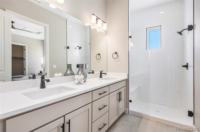 888 S Valentia Street Unit: 106