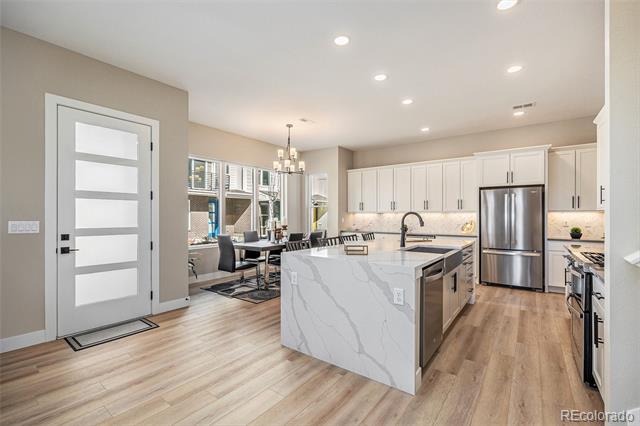 888 S Valentia Street Unit: 106
