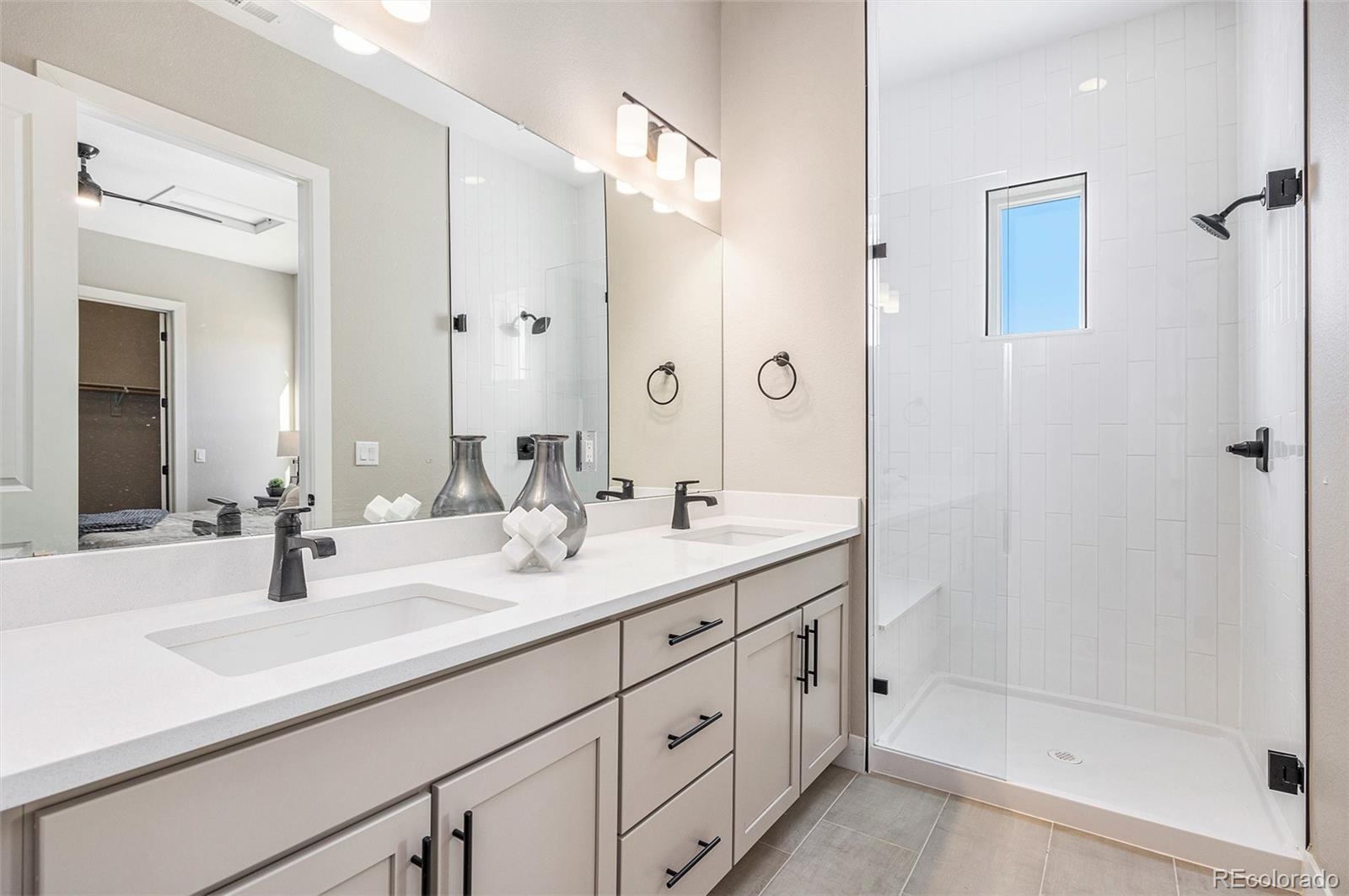 888 S Valentia Street Unit: 106