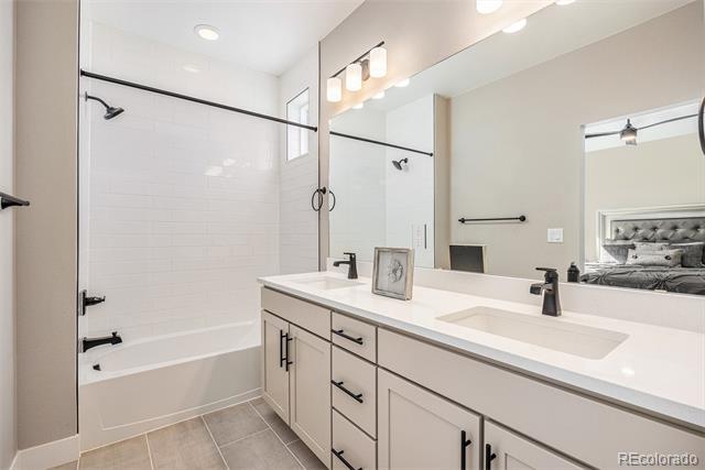 888 S Valentia Street Unit: 106