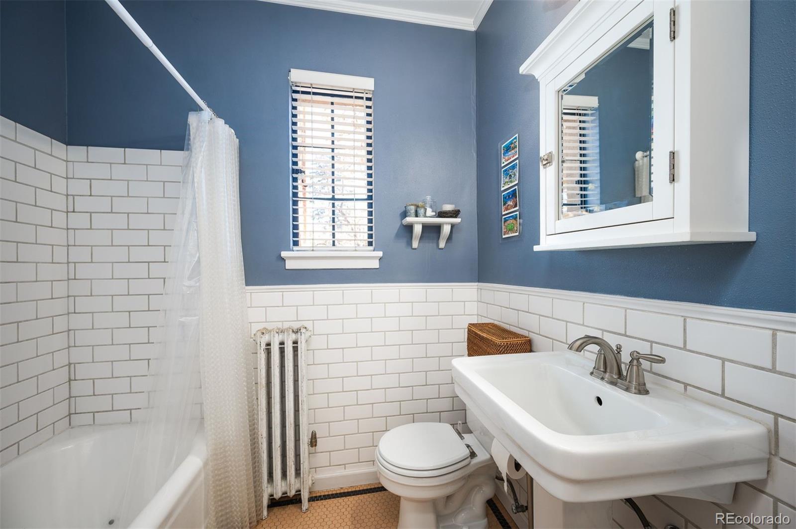 2225 E 11th Avenue Unit: 2