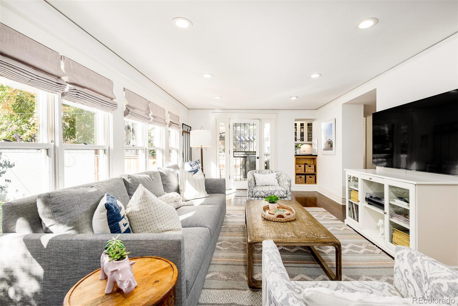 635 Vine Street