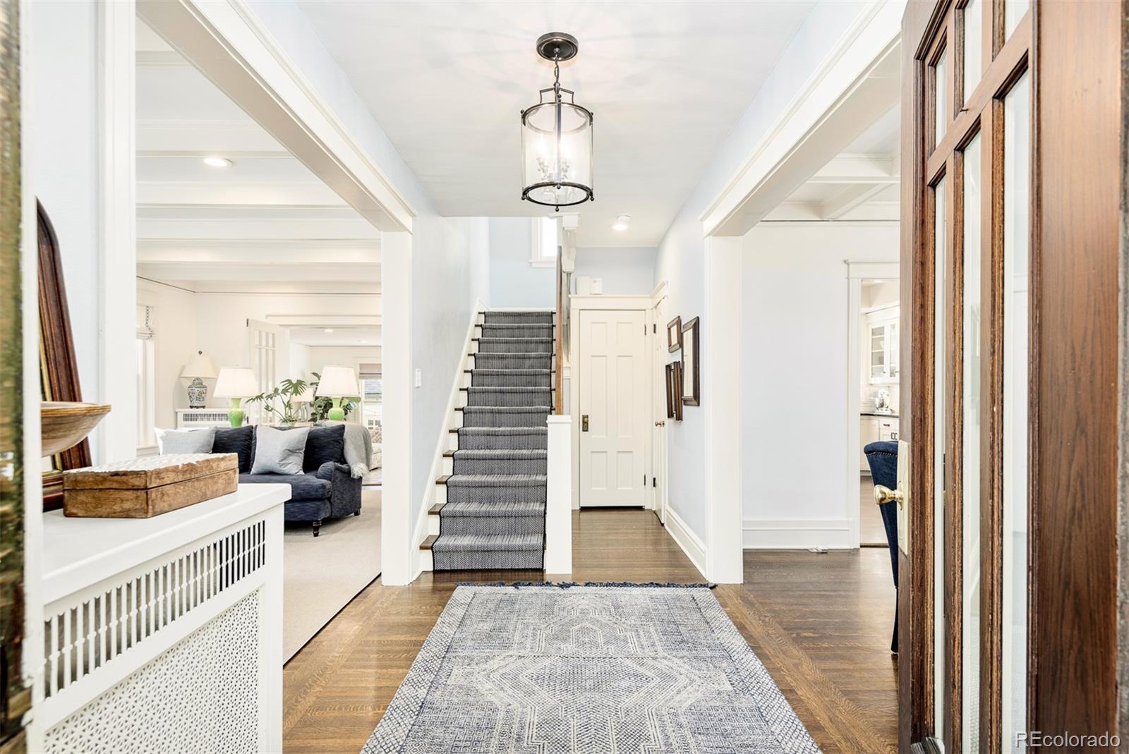 635 Vine Street