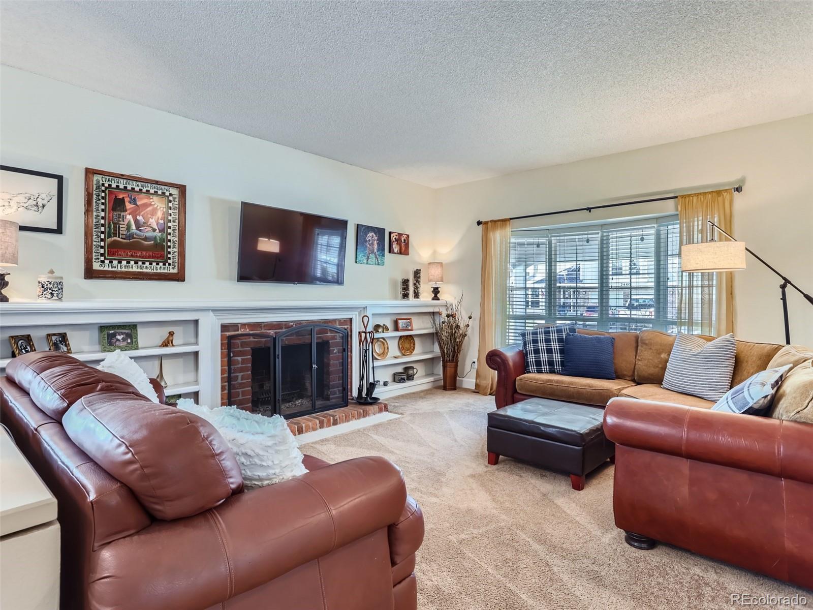 2479 W Long Circle