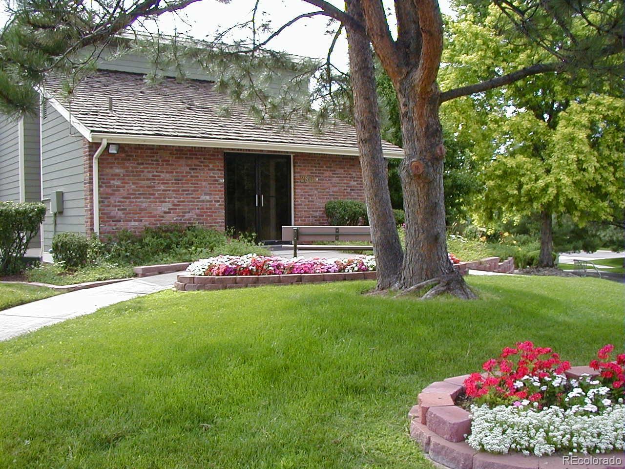 2479 W Long Circle